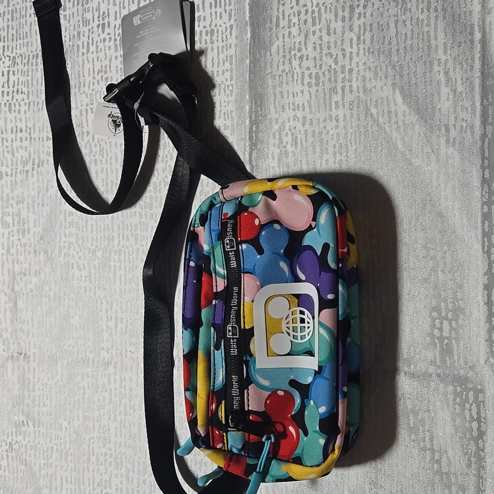 NWT Disney Parks Walt Disney World Mickey Balloons Fanny Pack Wasit Bag NEW